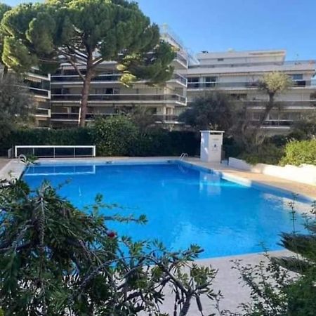 Juan Les Pins Tanit Studio Climatise Vue Sur Mer Piscine Antibes Extérieur photo