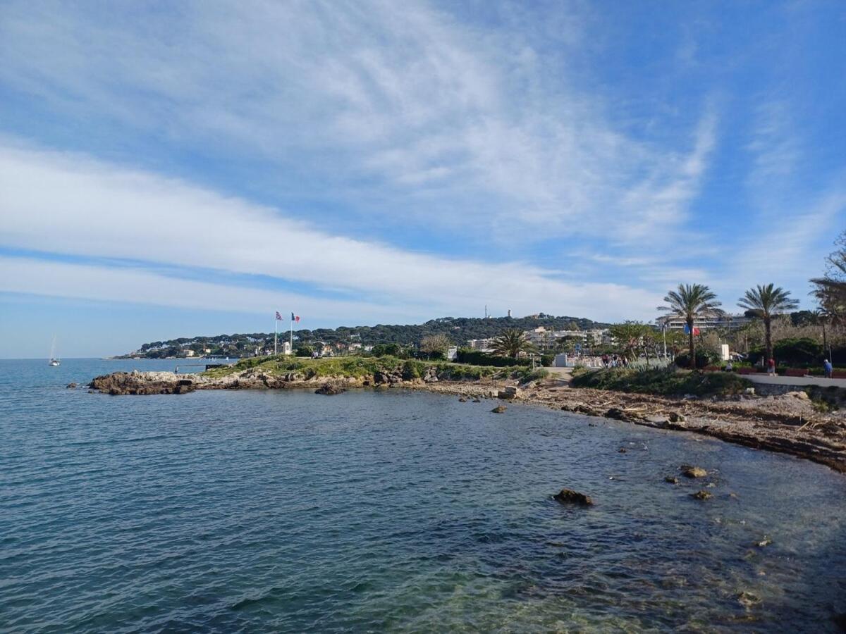 Juan Les Pins Tanit Studio Climatise Vue Sur Mer Piscine Antibes Extérieur photo